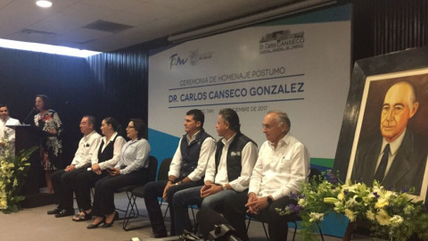 Rinden homenaje póstumo al Dr. Carlos Consejo González