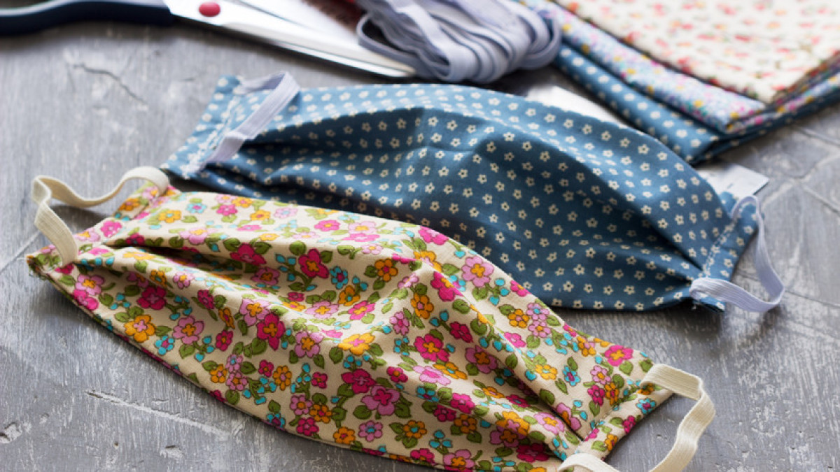 Firma alcalde de Mission orden para uso inmediato de cubrebocas