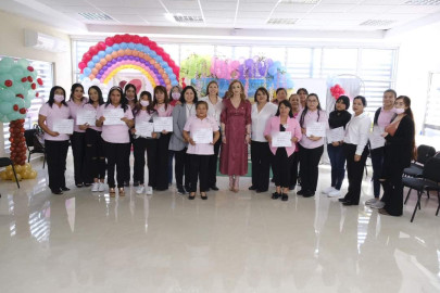 Aprenden a elaborar arte en Globo en curso del CEDIF