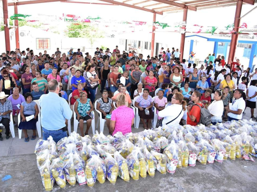 Entrega DIF Reynosa apoyo a familias