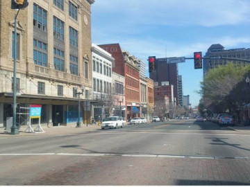 Toque de queda en Texas tiene en descontento a la población