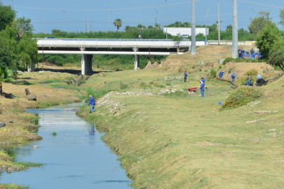 Limpian arroyos El Coyote y de la colonia militar