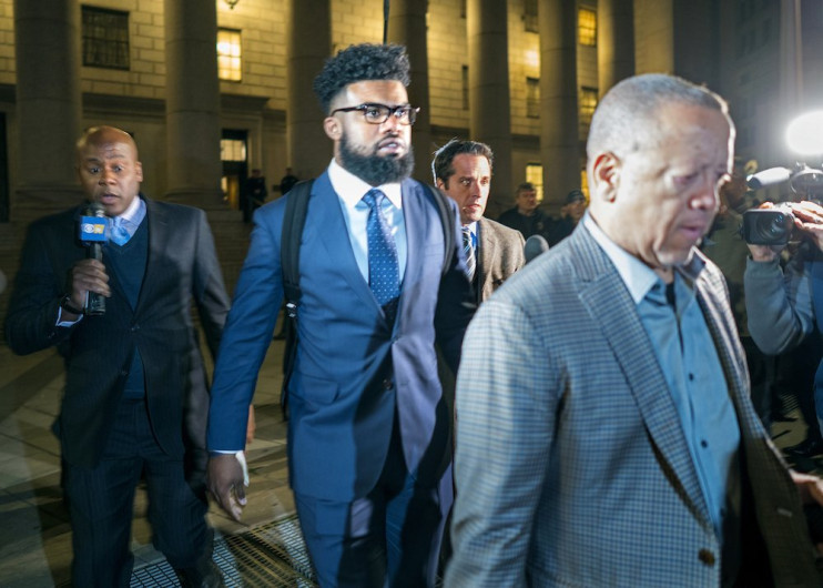 Jueza determina que Elliott deberá cumplir con suspensión