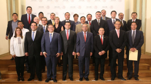 Enrique Rivas toma protesta como vicepresidente de CONAMN