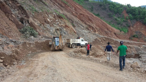 Caen dos puentes en Guerrero