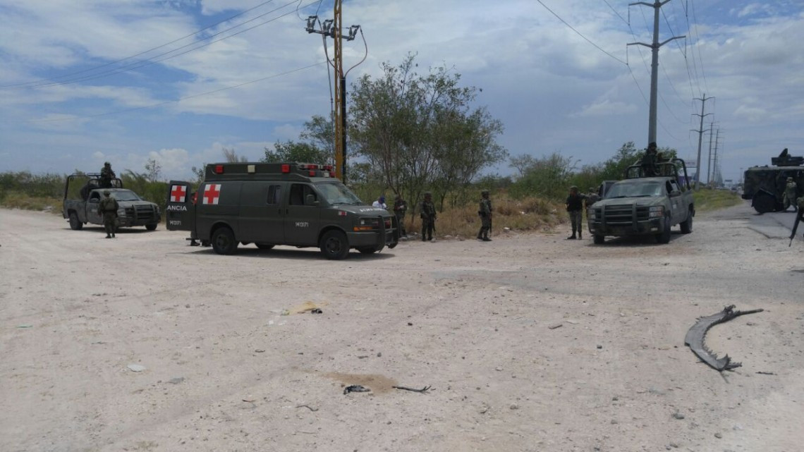 Vuelca vehículo blindado de la SEDENA