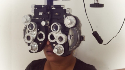 Realizan campaña de lentes a bajo costo