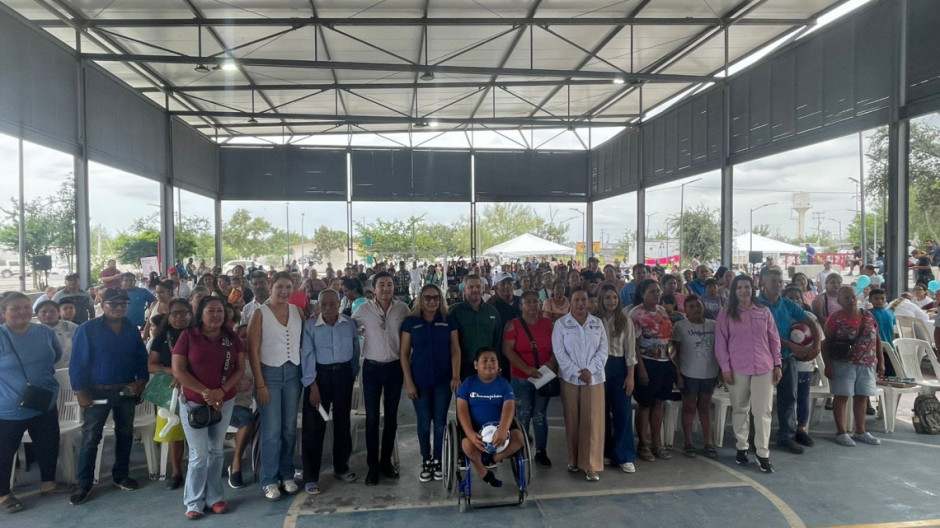 Servicios médicos, lentes y vacunas, lo más solicitado en audiencia pública