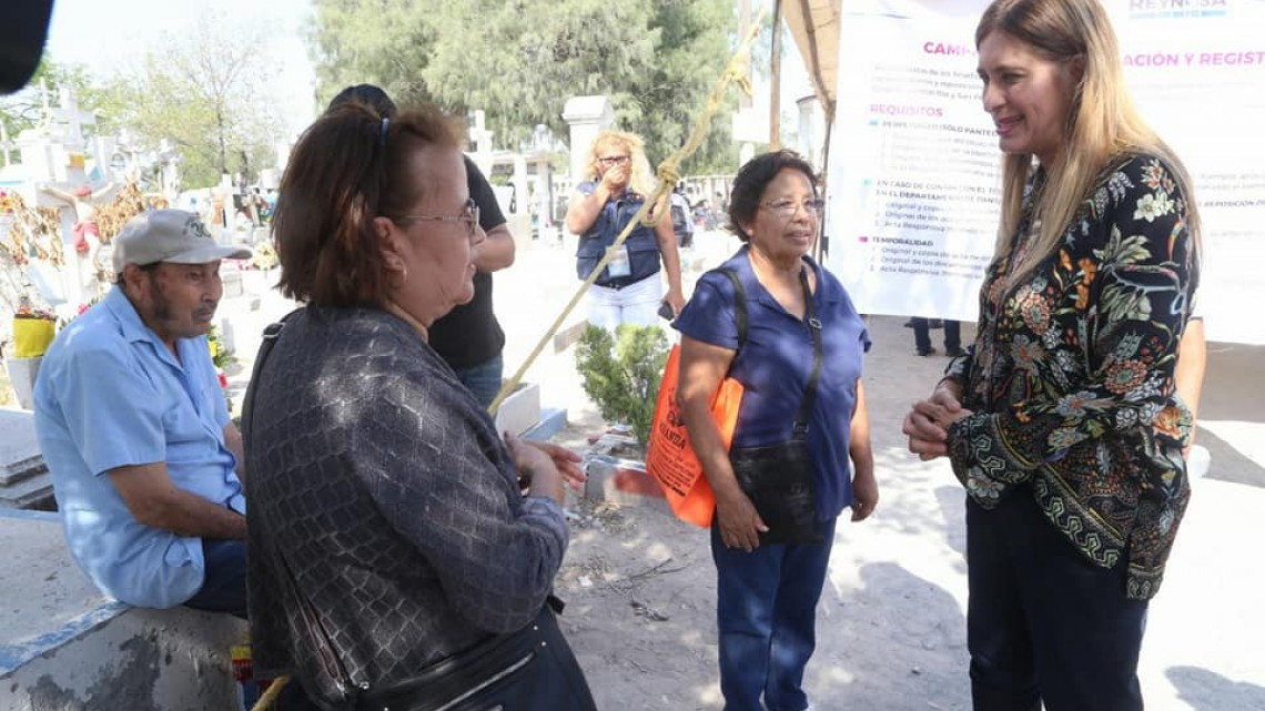 Alcaldesa realiza recorrido en cementerios