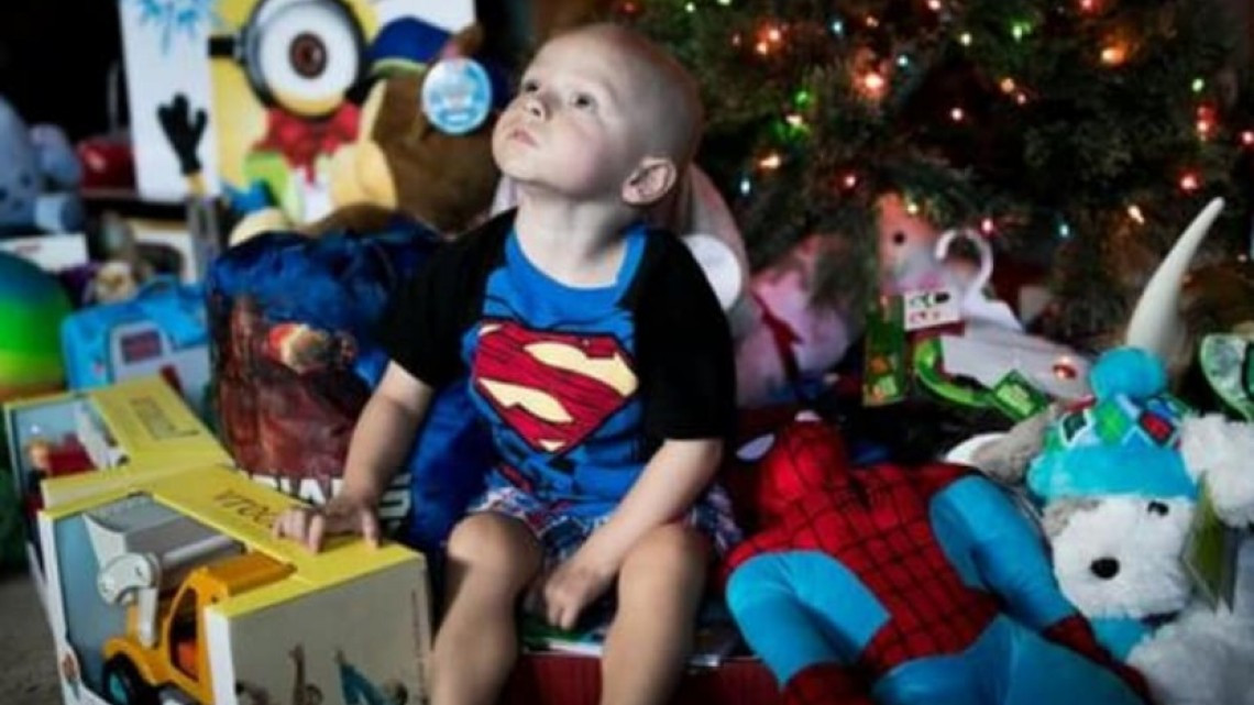 La navidad de ensueño de Brody, un pequeño con cáncer terminal