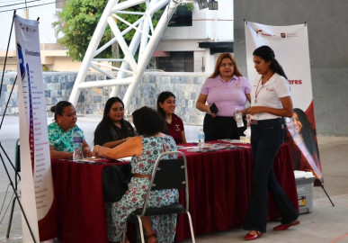 Realizan Feria de Servicios para las Mujeres por la Paz en Ciudad Victoria