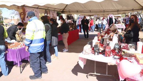 Celebrarán San Valentín con primer bazar "Haciendo Comunidad" del año 