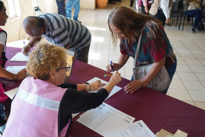DIF Nuevo Laredo entrega estímulo económico a los adultos mayores del programa de educación vial