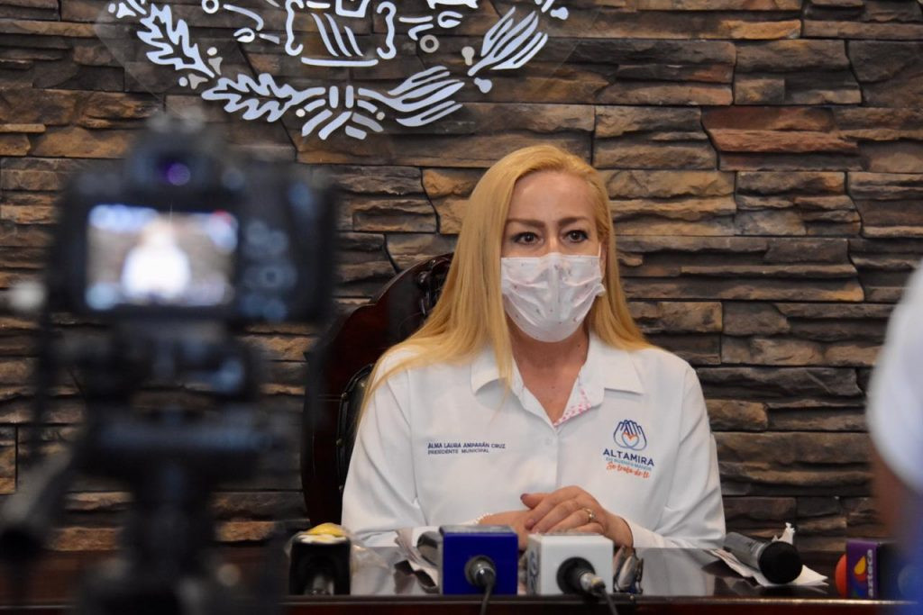 Exhorta Alma Laura Amparán a quedarse en casa