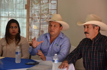 Atenderá Gobierno a ganaderos y agricultores de Méndez