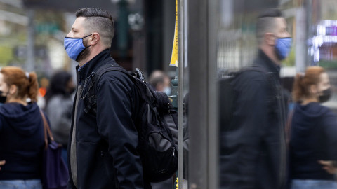 Población joven constituye mayor parte de contagios recientes de COVID-19 en el Valle