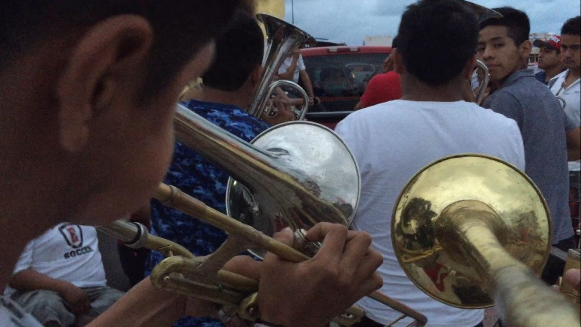 Con el tradicional playaso,arranca el periodo vacacional en Playa Miramar.