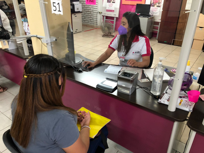 Más de 200 jóvenes tramitaron de manera anticipada la credencial del INE en Nuevo Laredo