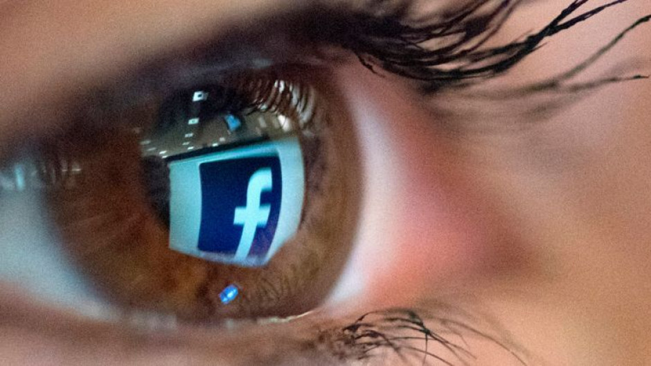 Por error de software, Facebook desbloquea a usuarios indeseados