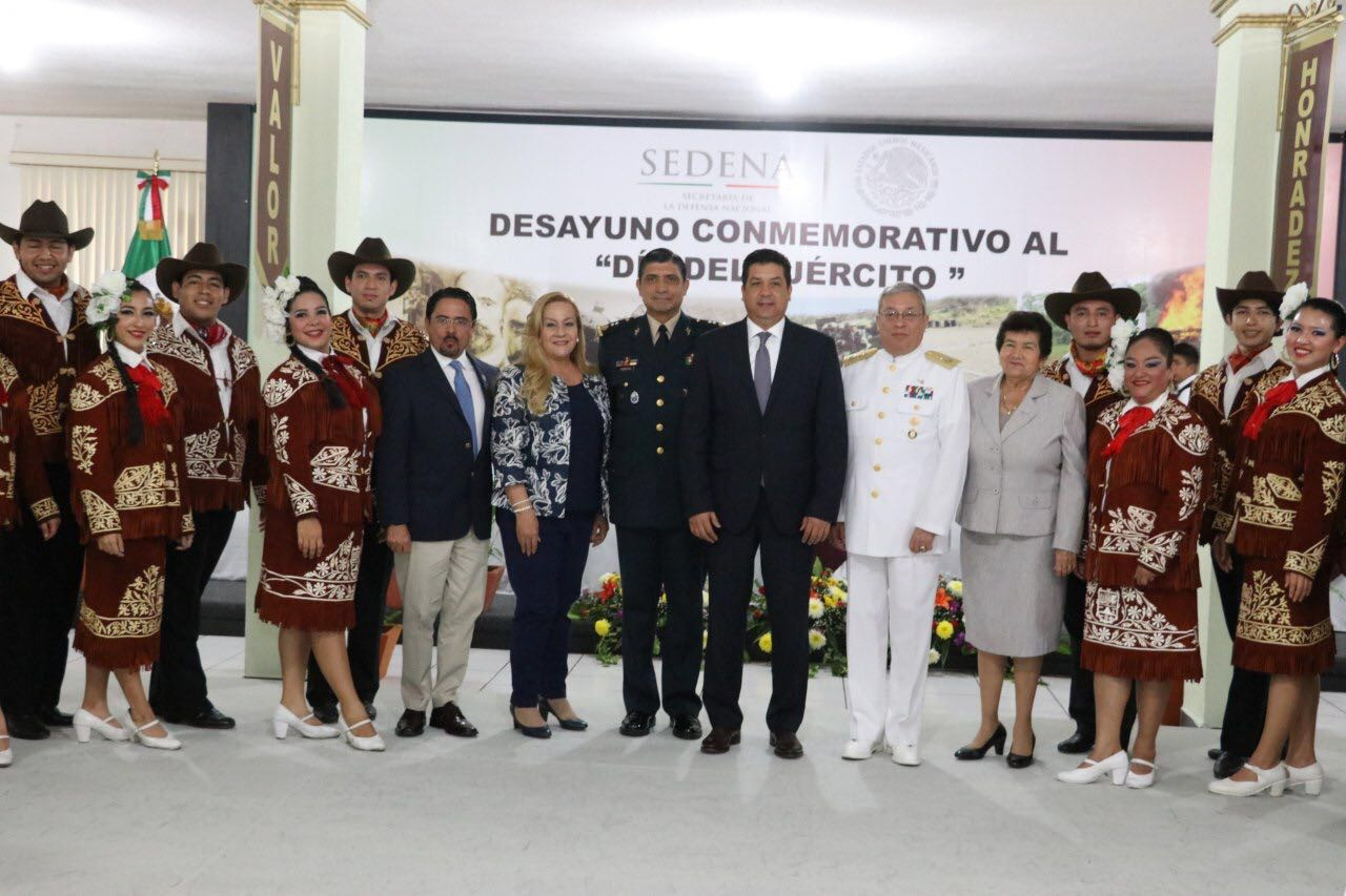 Encabeza Gobernador la ceremonia del 104 Aniversario del Ejército Mexicano