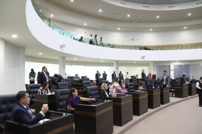 Reformas para tumbar blindaje de ex funcionarios tendrán que esperar 