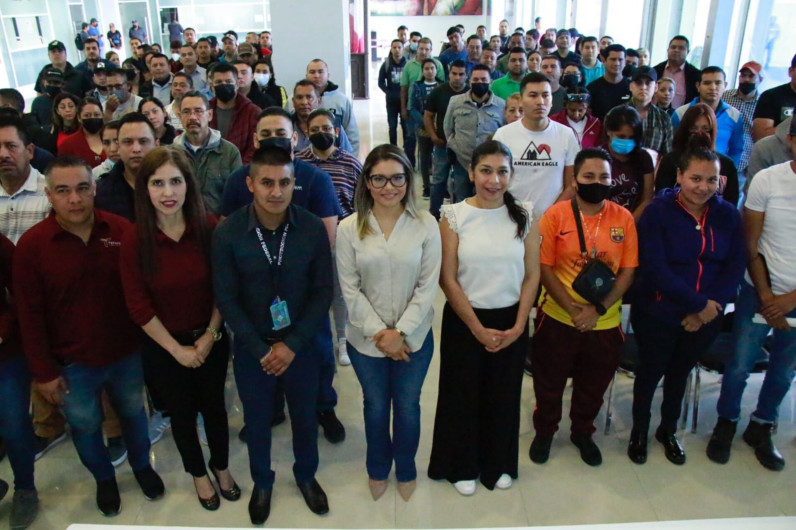 Más de cien victorenses viajan a CDMX con la meta de convertirse en guardias de protección federal