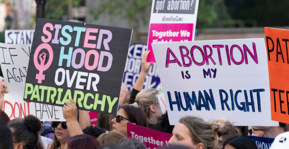 Legisladores en Texas aprueban la prohibición del aborto a las 6 semanas