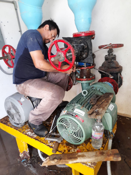 Aplica COMAPA mantenimiento a rebombeo Rincón de las Flores 