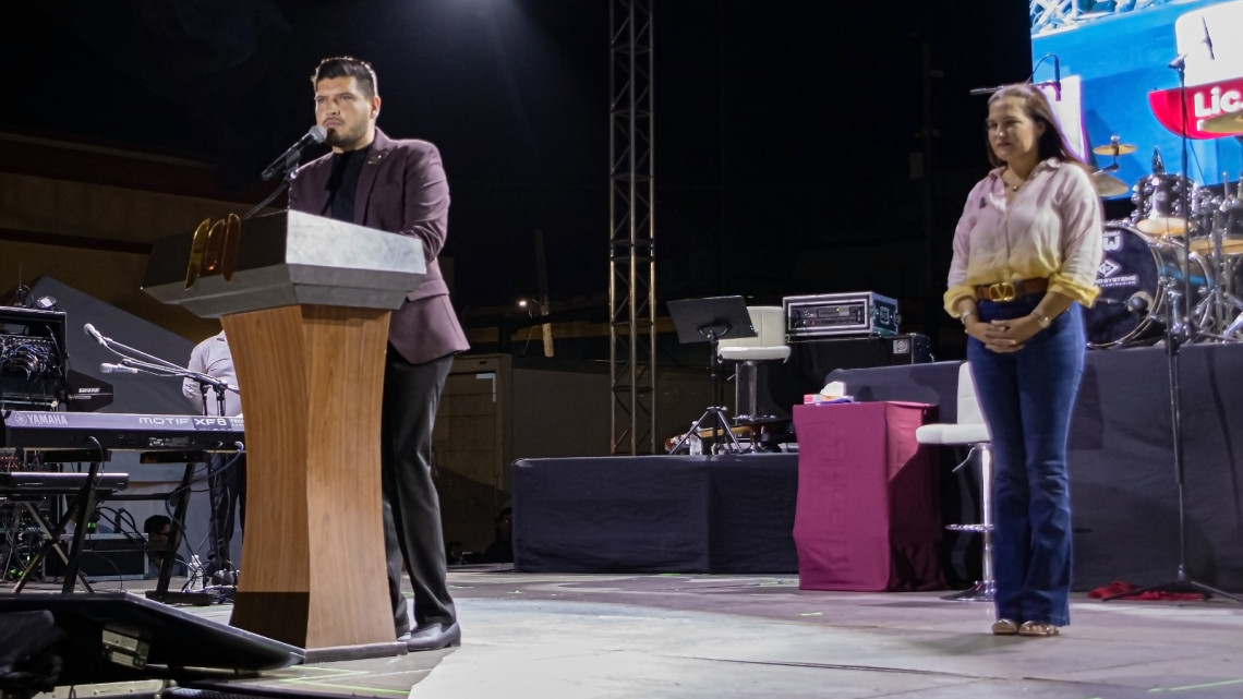 Francisco Céspedes emociona en el cierre del FIO