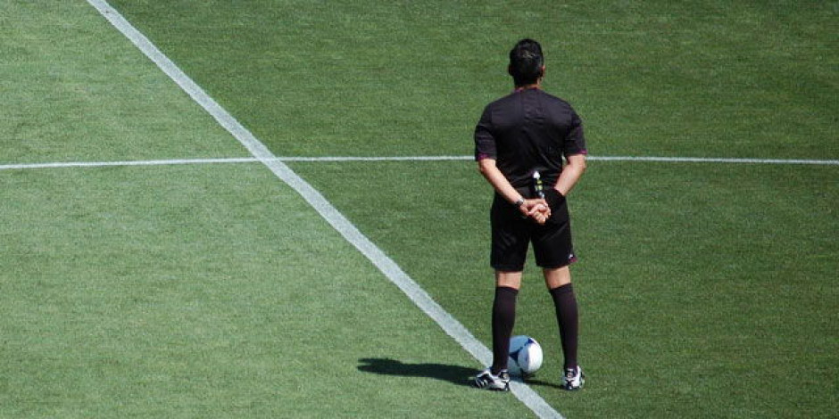 Árbitro pierde la vida tras ser golpeado por un jugador