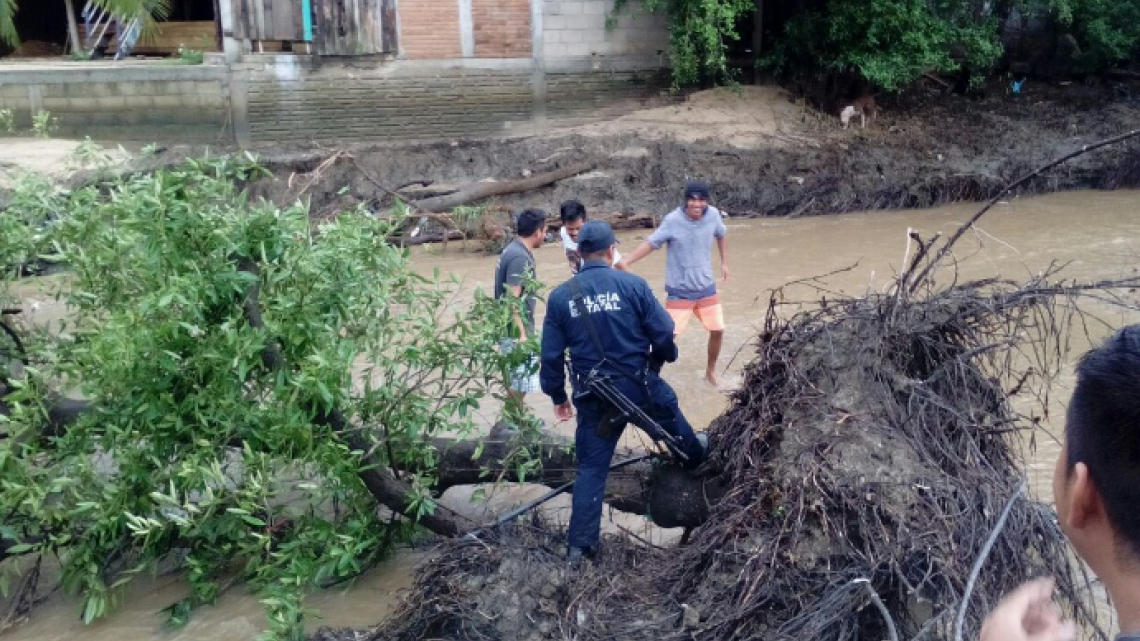 "Ramón" toca tierra y causa grandes daños