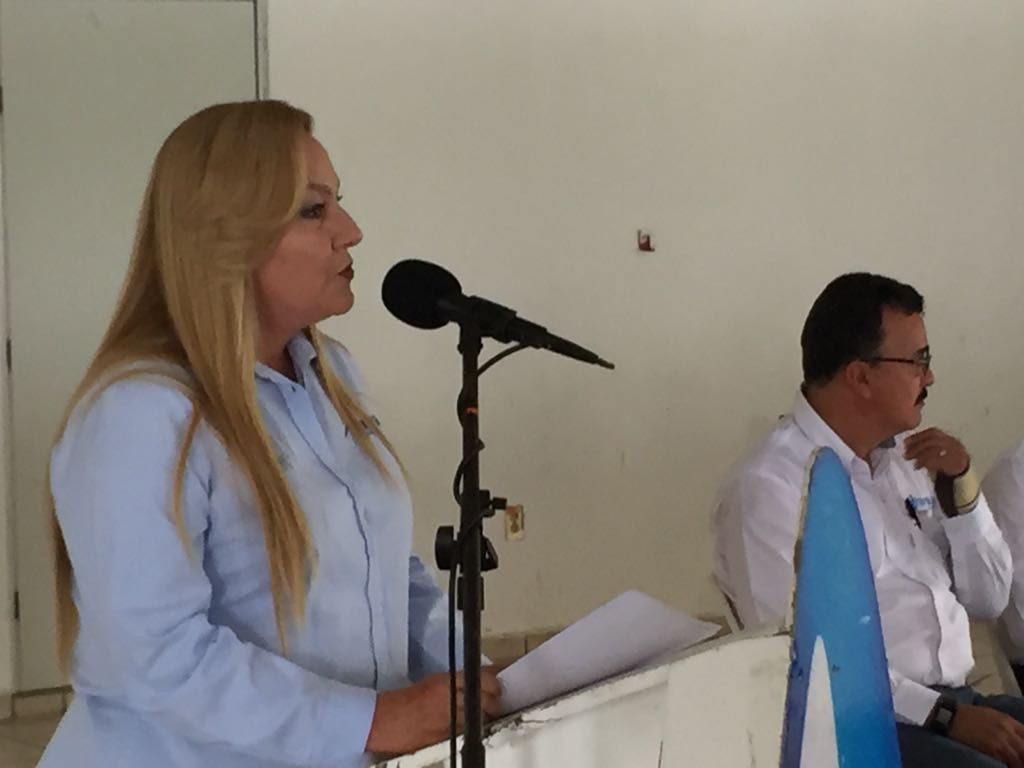 Entregan material a familias que se vieron afectados por tromba