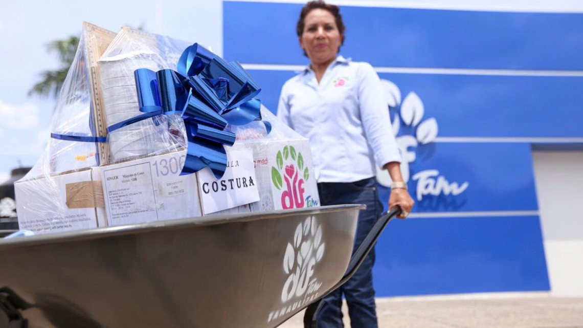 DIF apoya con herramienta a familias