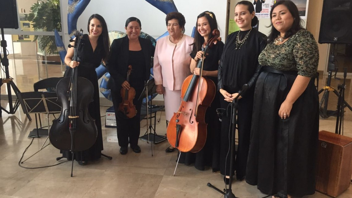 Rinde Magdalena Peraza Guerra su primer informe de gobierno 