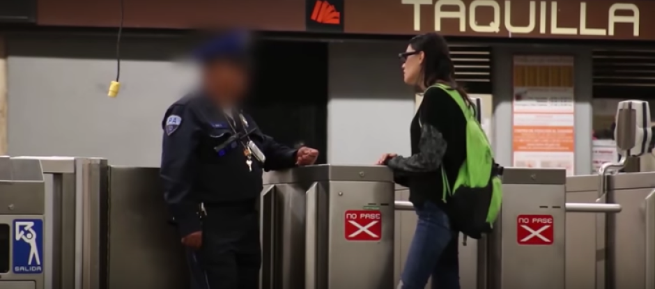 Mensajeros urbanos prueban honestidad de policías 