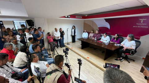 Advierte Lucia Aime al SNTE que no se va de la SET