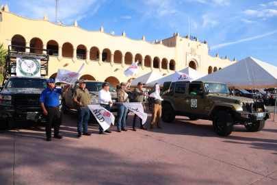Desfilan cazadores y pescadores previo a la temporada Cinegética 2024-2025