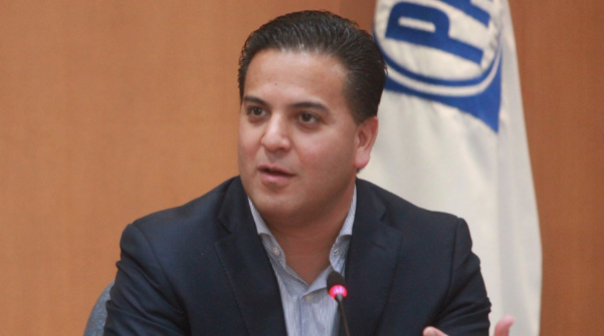 Comparan al PRI con Venezuela