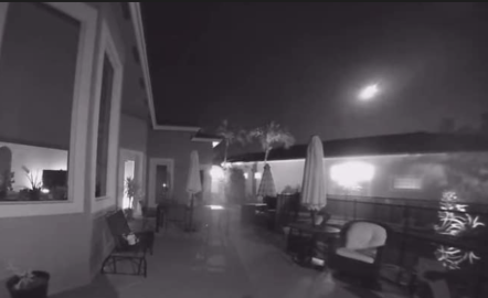 Captan el momento justo de la caída de un meteorito en Florida