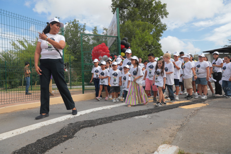 Promueve Dirección de Tránsito y Vialidad clases de Educación y Cultura Vial para estudiantes y empresas