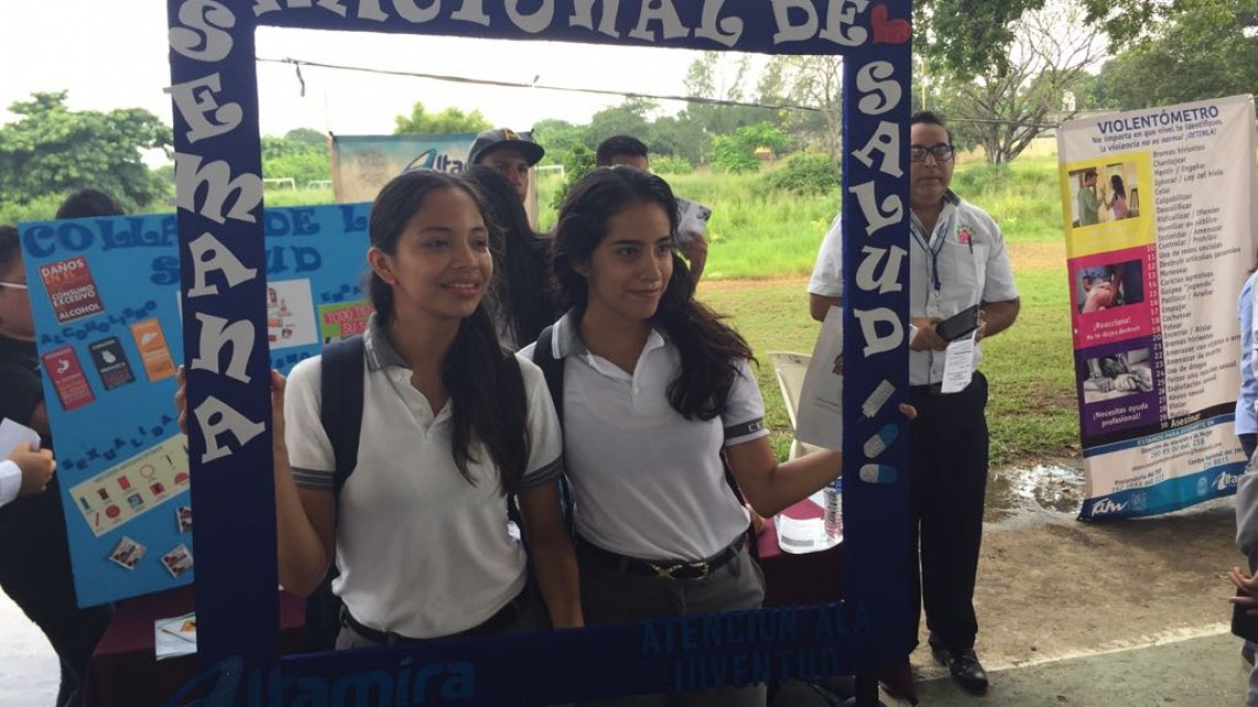 Buscan bajar incidencia de embarazos no deseados en adolescentes.