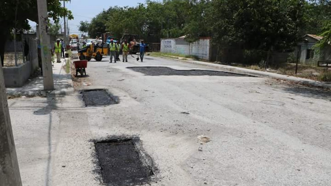 Inician trabajos de bacheo