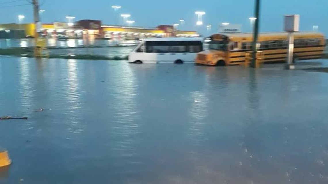 Lluvias provocan caos en calles de Reynosa
