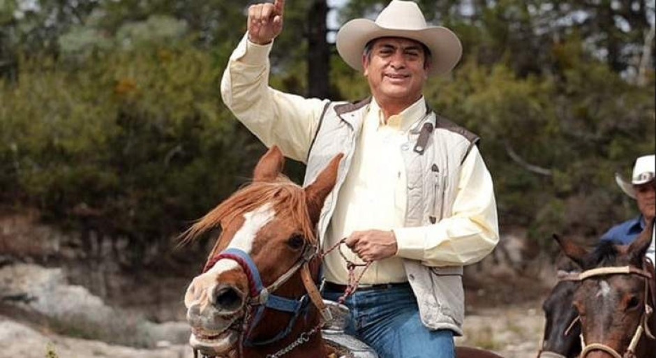 Supera Bronco las 860 mil firmas para candidatura