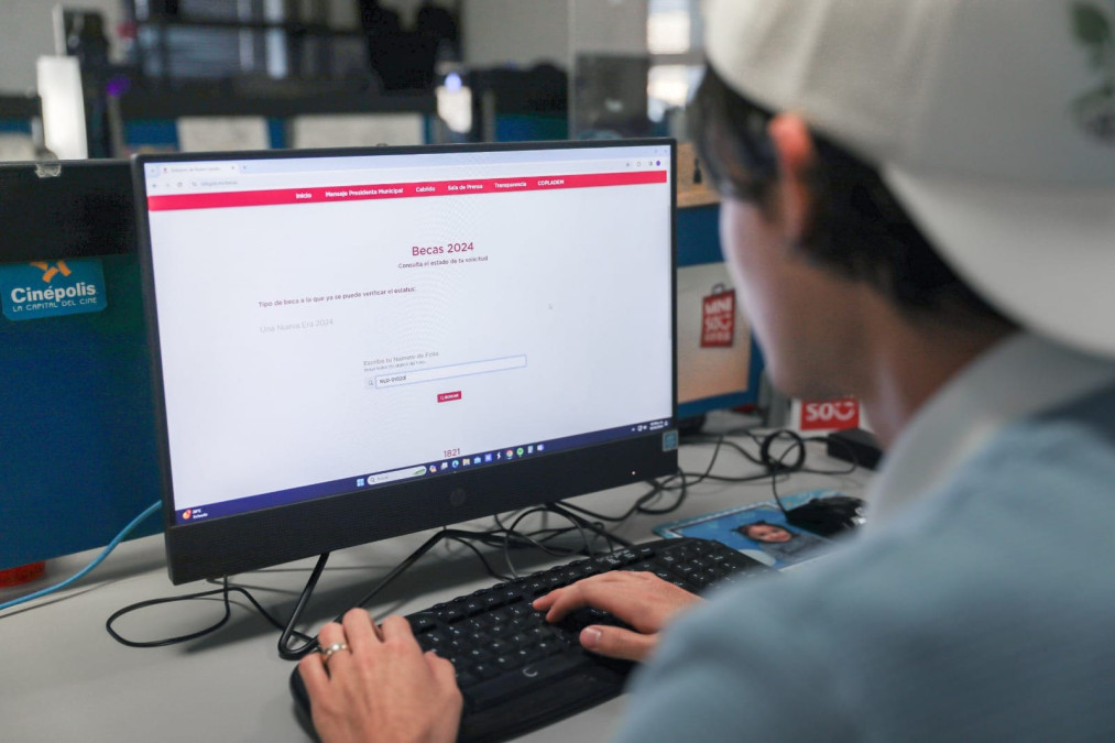 Publican lista de beneficiarias y beneficiarios para beca UNE