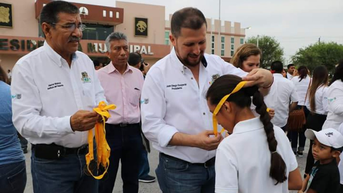 Realizan "1, 2 y 3 K" por “Semana de los niños”