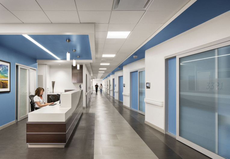 Sacan a inmigrante con tumor cerebral de un hospital en Texas