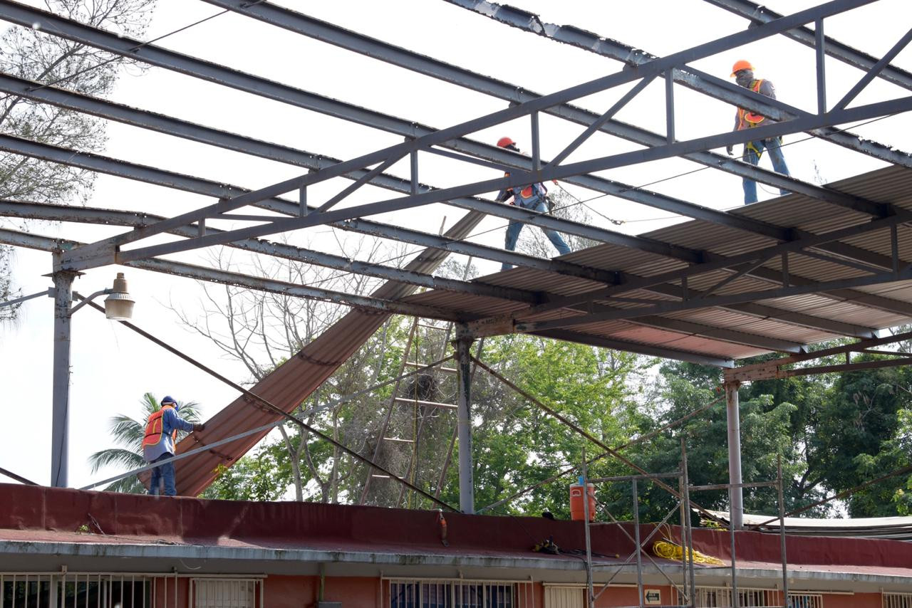 Gobierno de Altamira dignifica instalaciones de planteles educativos