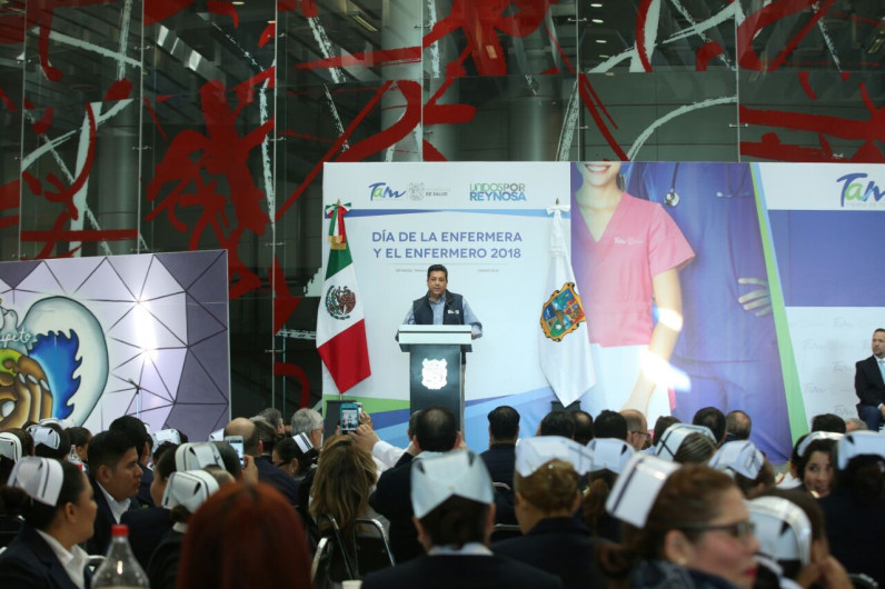 Encabeza gobernador festejo a enfermeras en Reynosa