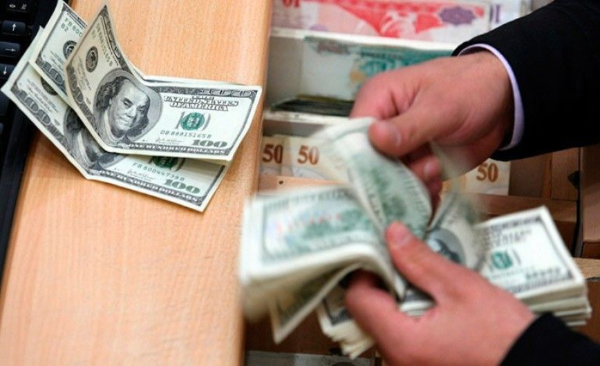 Dólar cotiza a la venta en 18.90 pesos en casas de cambio 